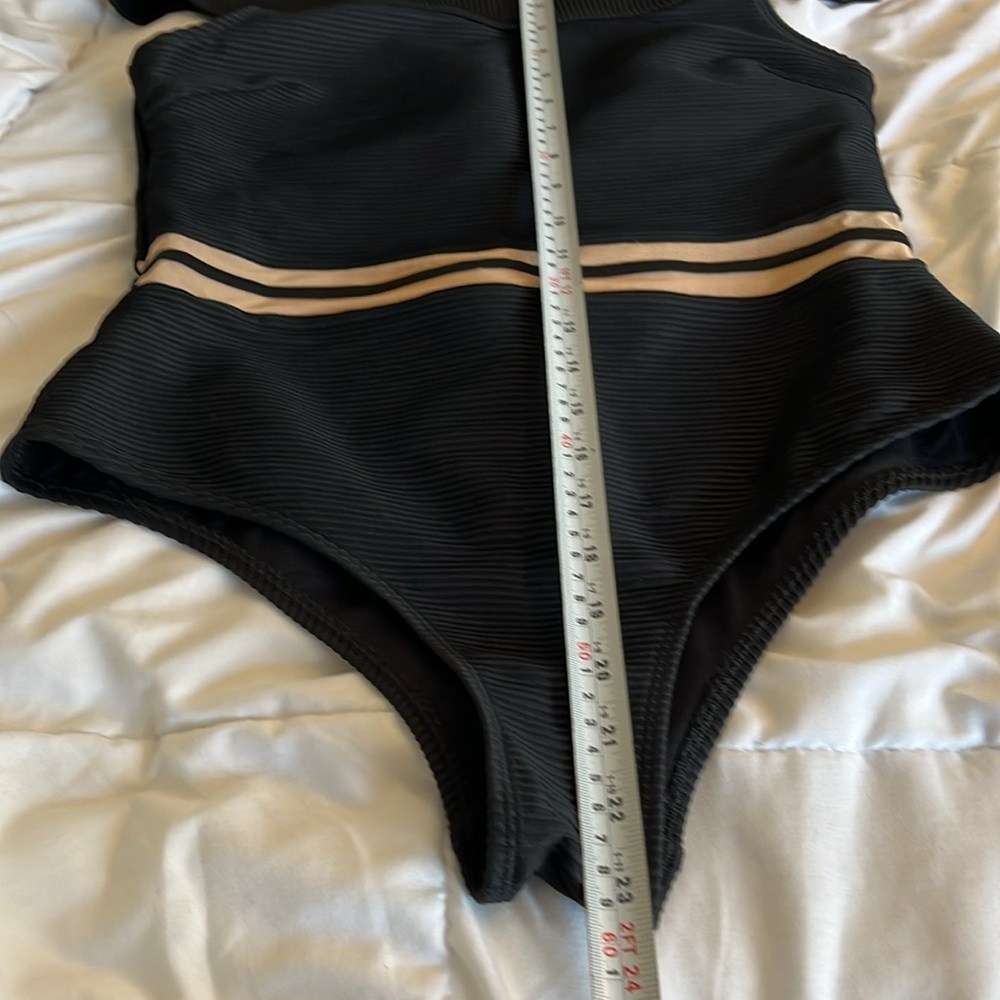 Body Glove Scandal Vice One Piece Off the Shoulder Black Size Large. Beach Wear - Picture 16 of 17